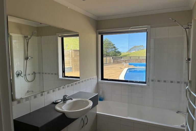 Photo of property in 174 Zanders Road, Helensville, Waimauku, 0882