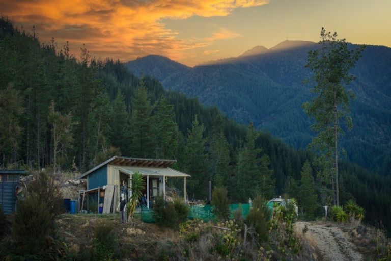 Photo of property in 990 Motueka River West Bank Road, Motueka Valley, Motueka, 7196