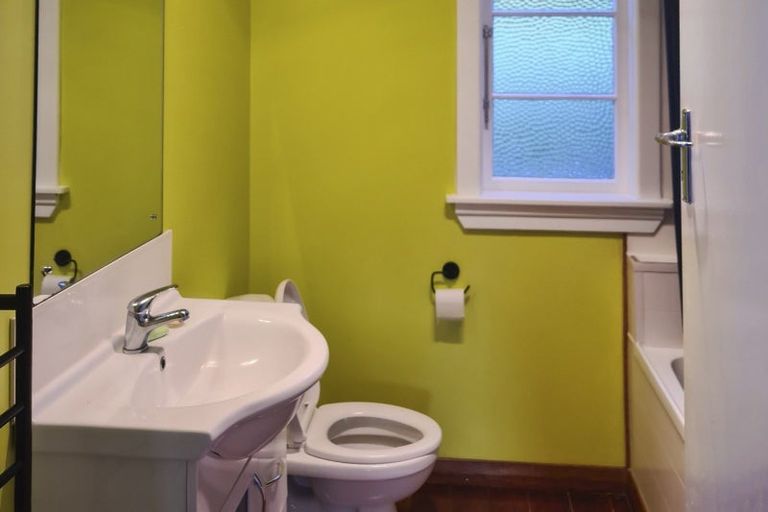 Photo of property in 25 Tarewa Road, Morningside, Whangarei, 0110