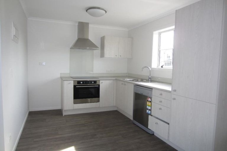 Photo of property in 30 Chiefs Court, Hamilton East, Hamilton, 3216