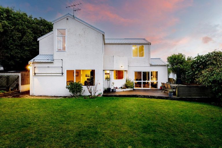 Photo of property in 6 Rosehill Road, Macandrew Bay, Dunedin, 9077