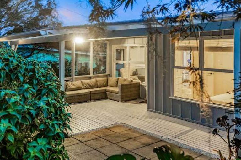 Photo of property in 39 Langton Road, Stanmore Bay, Whangaparaoa, 0932