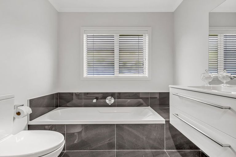 Photo of property in 83c Fitzroy Street, Terrace End, Palmerston North, 4410