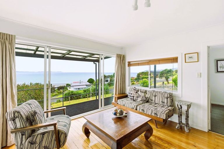 Photo of property in 45 Seaview Road, Cable Bay, 0420
