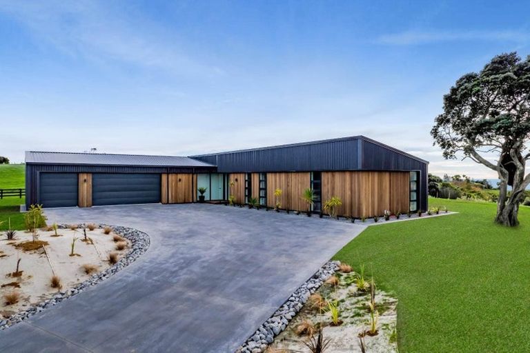 Photo of property in 29 Washer Road, Omata, New Plymouth, 4374