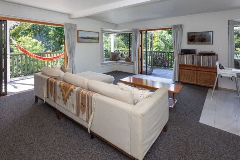 Photo of property in 115 Onemana Drive, Onemana, Whangamata, 3691