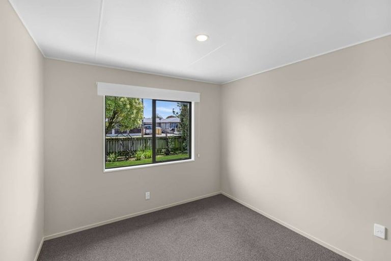 Photo of property in 1112 Francis Hicks Avenue, Camberley, Hastings, 4120