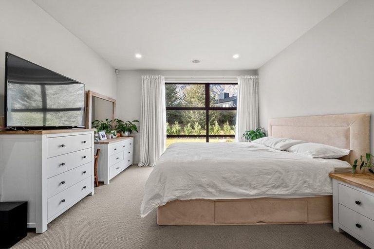 Photo of property in 4 Jackby Court, Jacks Point, Queenstown, 9371