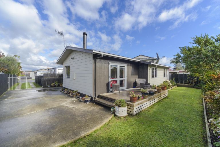 Photo of property in 15a Thomson Street, West End, Palmerston North, 4412