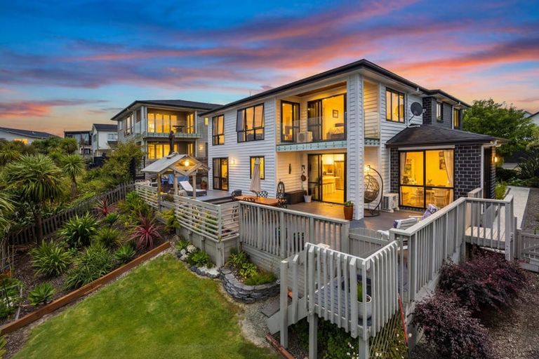 Photo of property in 4 Copper Lane, Long Bay, Auckland, 0630