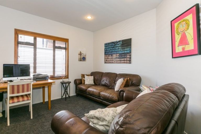 Photo of property in 54 Hikanui Drive, Havelock North, 4130