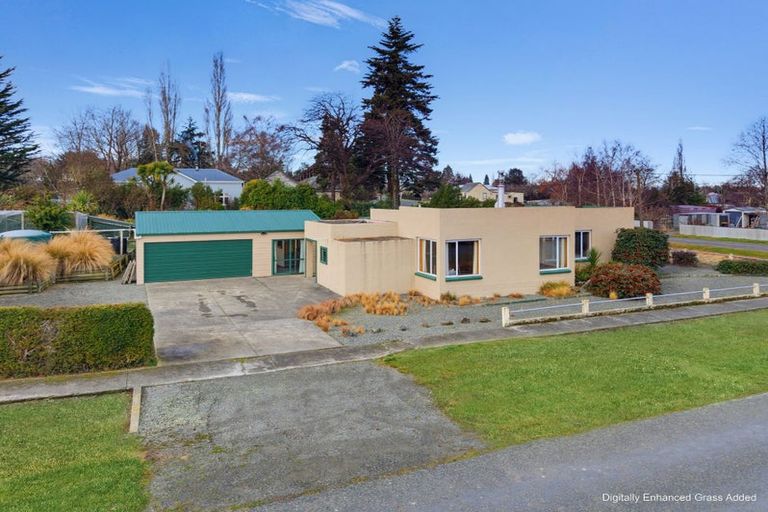 Photo of property in 9 Meadow Street, Lumsden, 9730