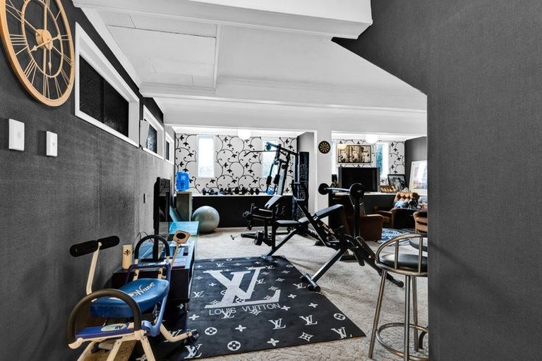 Photo of property in 19 Dives Avenue, Hawera, 4610