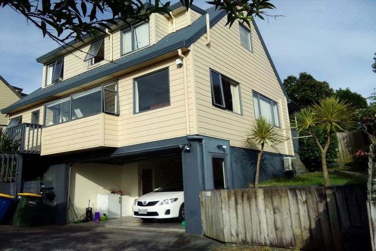 Photo of property in 3/172 Chivalry Road, Glenfield, Auckland, 0629