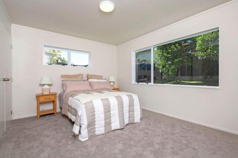 Photo of property in 9 Vanbrugh Place, Bucklands Beach, Auckland, 2014