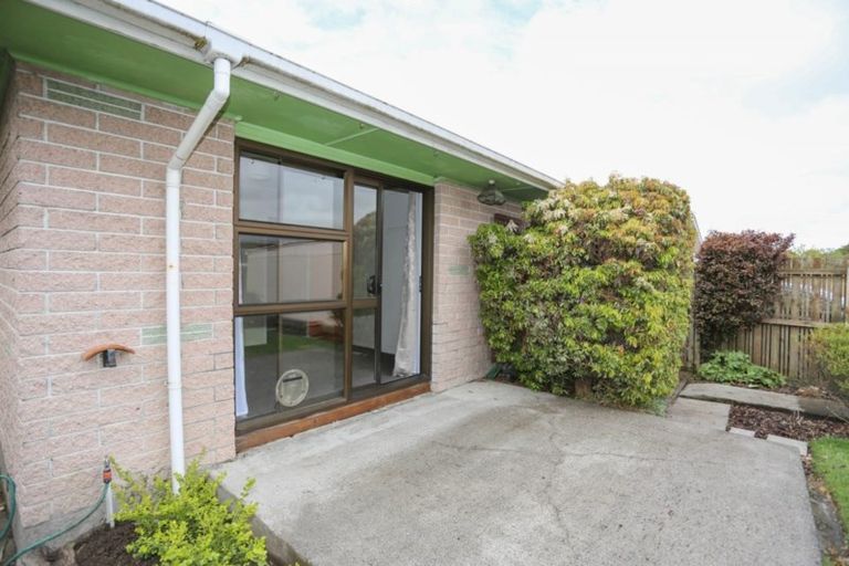 Photo of property in 2/83 Roberta Drive, Somerfield, Christchurch, 8024