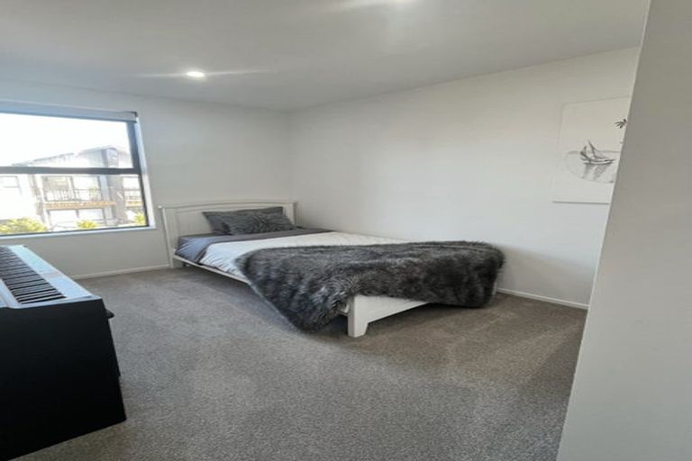 Photo of property in 23 Desalt Drive, Hobsonville, Auckland, 0616