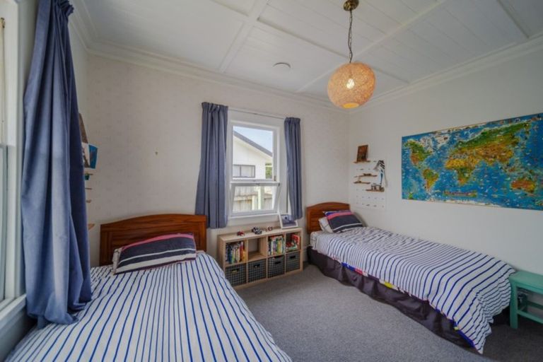 Photo of property in 74 Shrimpton Road, Haumoana, 4102