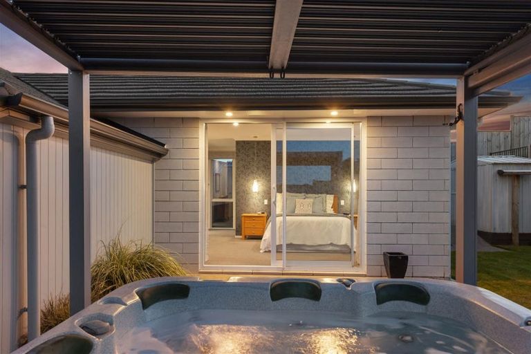 Photo of property in 39 Great Road West, Matipo Heights, Rotorua, 3015