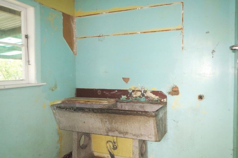 Photo of property in 11 Mckenzie Street, Levin, 5510