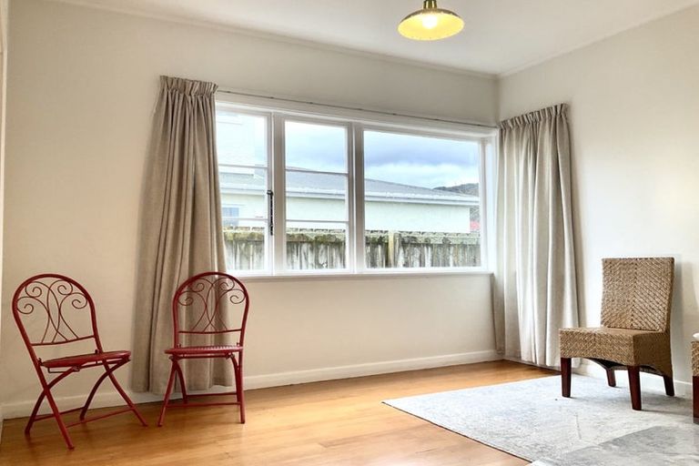 Photo of property in 1/126 Waiwhetu Road, Waterloo, Lower Hutt, 5011