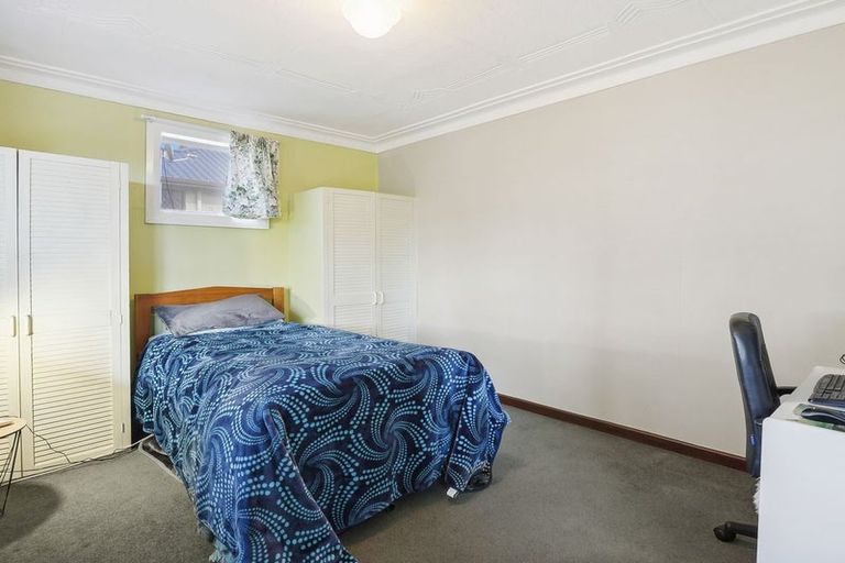 Photo of property in 52 Waldron Crescent, Green Island, Dunedin, 9018