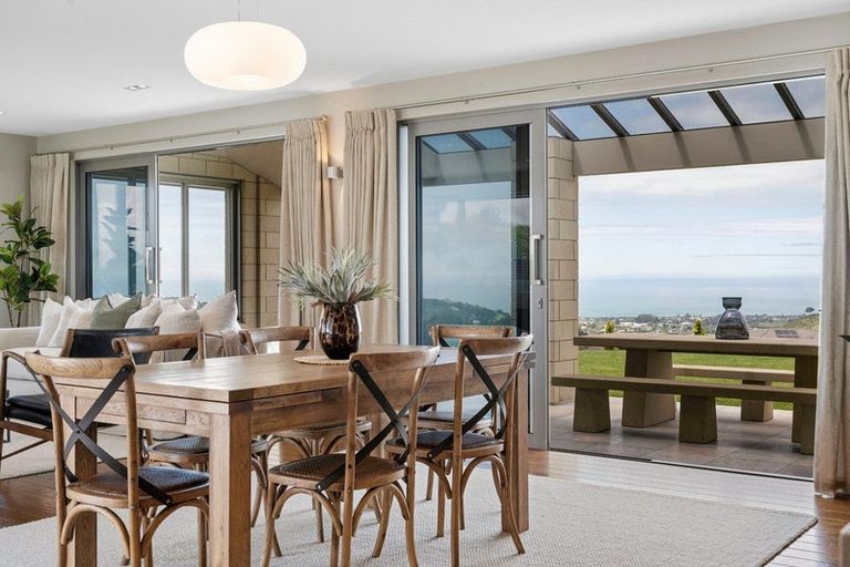 Photo of property in 185 Eskridge Drive, Eskdale, Napier, 4182