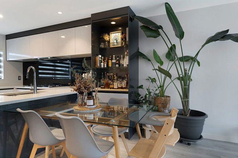 Photo of property in 6 Meritage Lane, Te Atatu South, Auckland, 0610