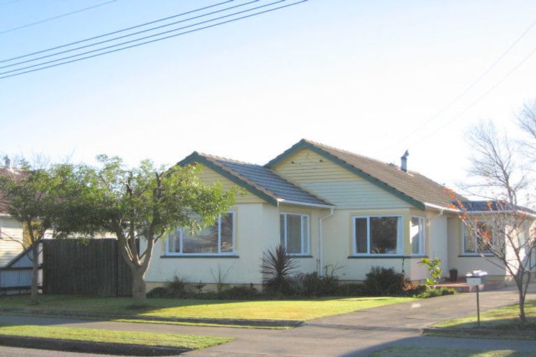 Photo of property in 8 Roberts Road, Hei Hei, Christchurch, 8042