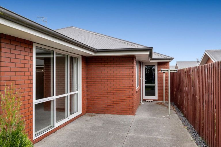 Photo of property in 18 Date Crescent, Aidanfield, Christchurch, 8025
