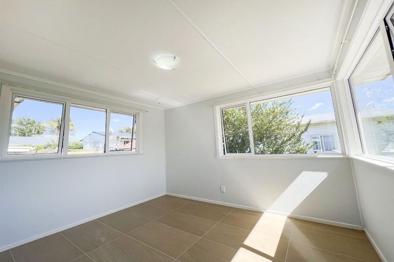 Photo of property in 1/34 Miro Street, New Lynn, Auckland, 0600