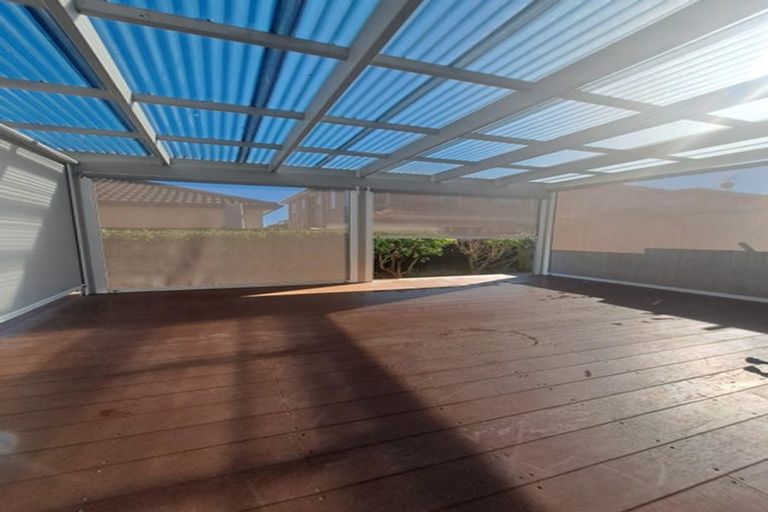 Photo of property in 11 Lorenzo Way, Flat Bush, Auckland, 2016