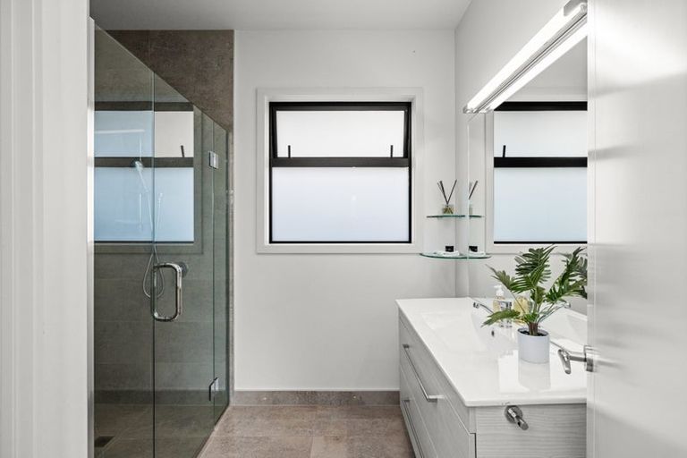 Photo of property in 7 Rotoiti Way, Poraiti, Napier, 4112