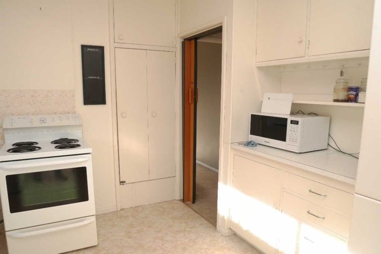 Photo of property in 33 Tui Road, Raumati Beach, Paraparaumu, 5032