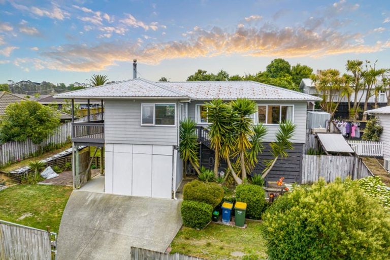 Photo of property in 57 Chislehurst Street, Henderson, Auckland, 0612