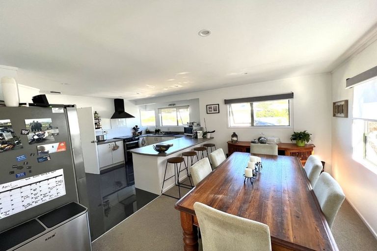 Photo of property in 2/287 Vipond Road, Stanmore Bay, Whangaparaoa, 0932