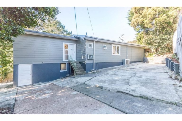 Photo of property in 104 Sunnyside Road, Sunnyvale, Auckland, 0612