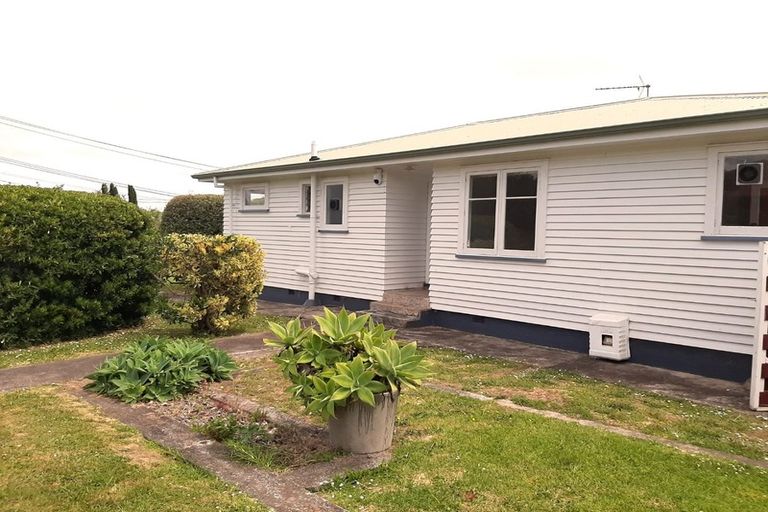 Photo of property in 10 Oakdale Road, Mount Roskill, Auckland, 1041