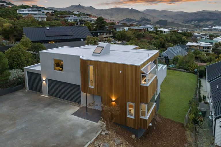 Photo of property in 283 Cannon Hill Crescent, Mount Pleasant, Christchurch, 8081