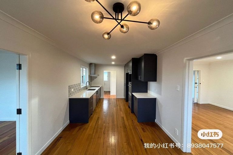 Photo of property in 71 Archibald Road, Kelston, Auckland, 0602