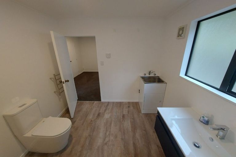 Photo of property in 66 Miromiro Road, Normandale, Lower Hutt, 5010