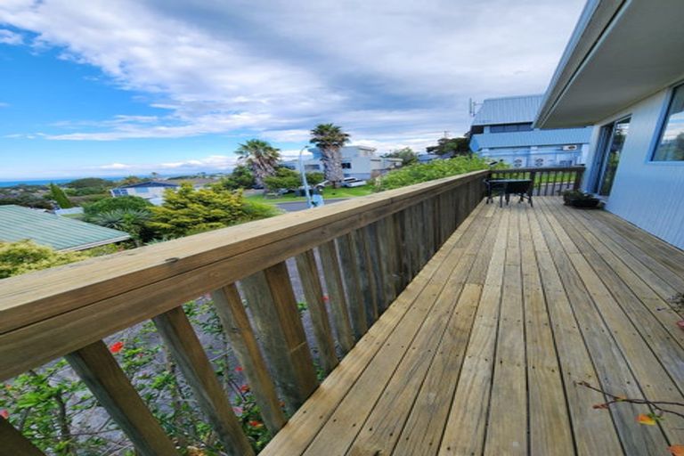 Photo of property in 4 Tower Hill, Stanmore Bay, Whangaparaoa, 0930