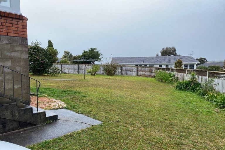 Photo of property in 28d Sunnynook Road, Sunnynook, Auckland, 0620