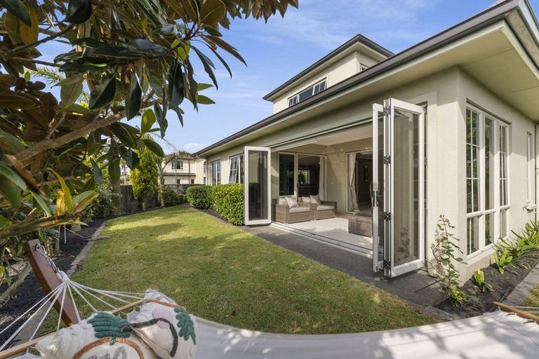 Photo of property in 2 Excelsa Place, Papamoa Beach, Papamoa, 3118