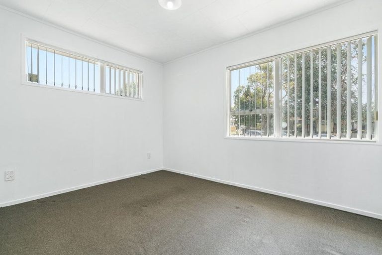 Photo of property in 58 Sharland Avenue, Manurewa, Auckland, 2102