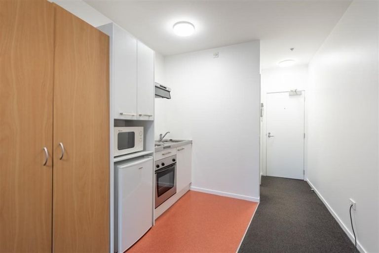 Photo of property in Orange Apartments/victoria Centr, 910/169 The Terrace, Wellington Central, Wellington, 6011