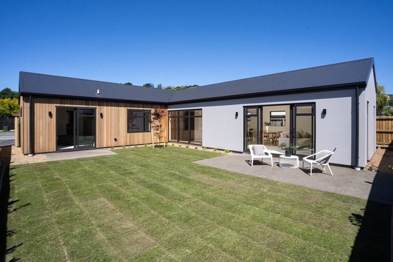 Photo of property in 157 Centaurus Road, Saint Martins, Christchurch, 8022