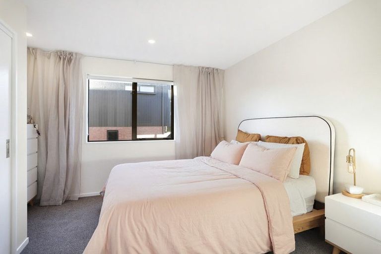 Photo of property in 22 Hoopers Road, Glen Eden, Auckland, 0602