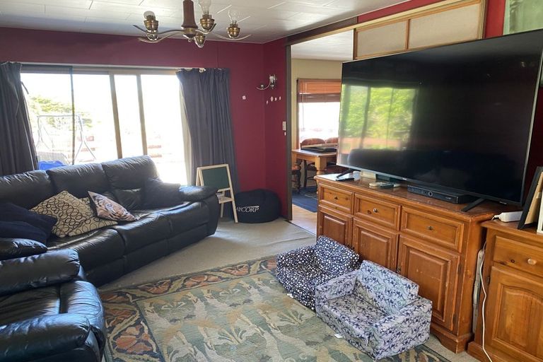 Photo of property in 10 Finn Place, Titahi Bay, Porirua, 5022