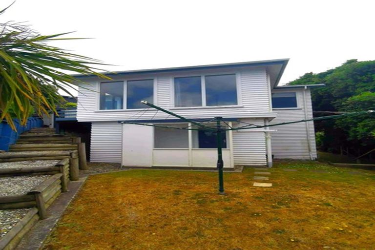 Photo of property in 1 Howard Road, Point Howard, Lower Hutt, 5013